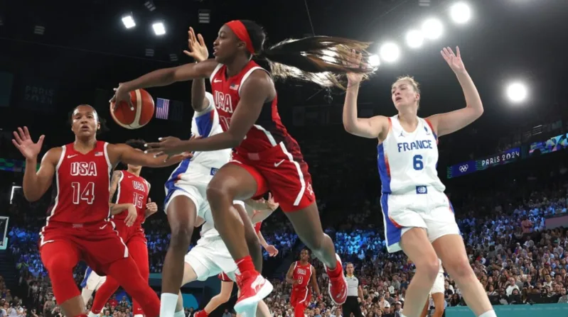 Nhóm môn đồng đội tại Olympic đề cao chiến thuật, phối hợp và tinh thần tập thể