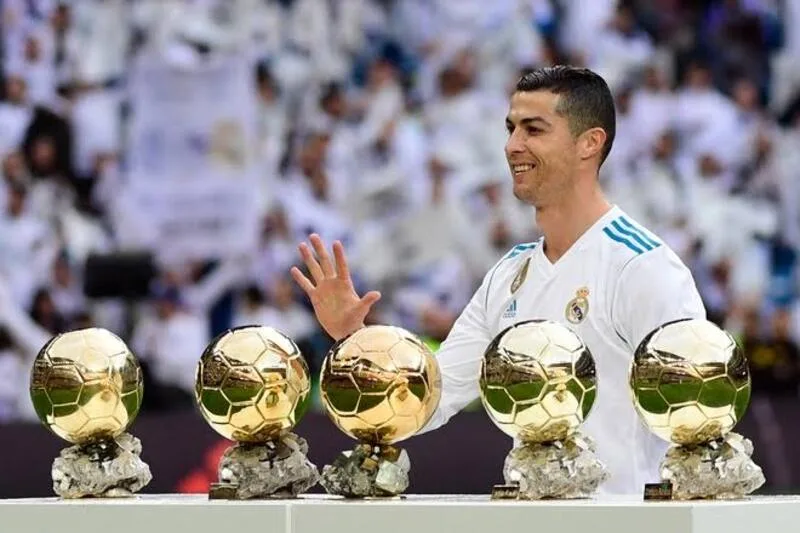 Những danh hiệu lớn giúp Cristiano Ronaldo trở thành một trong những cầu thủ vĩ đại nhất lịch sử bóng đá.