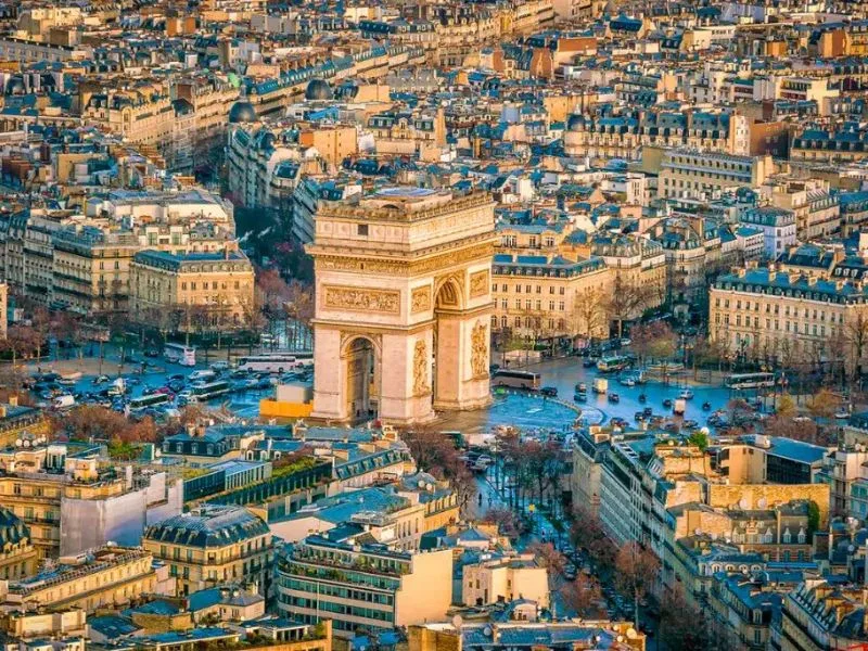 khai hoan mon paris bieu tuong lich su giua long kinh do anh sang